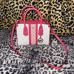 Pink Micheal Kors purse